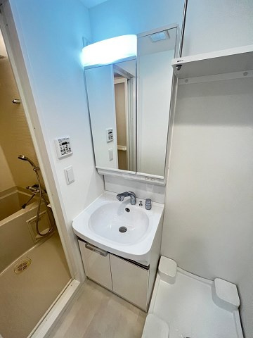 大阪市西淀川区野里２丁目の賃貸マンションの洗面所