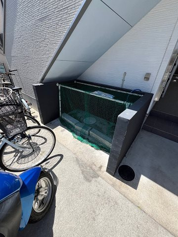 尼崎市三反田町２丁目のアパートの外観
