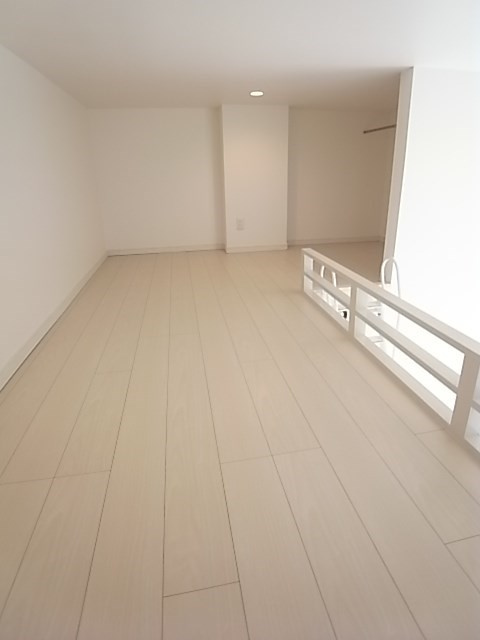 尼崎市三反田町２丁目のアパートの寝室