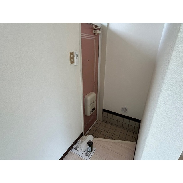 クラウンハイツ岩槻の玄関|ゆったりとした玄関です
