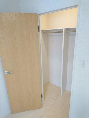 クレイノクーラ　ルガルの内装|明るい色調の室内です