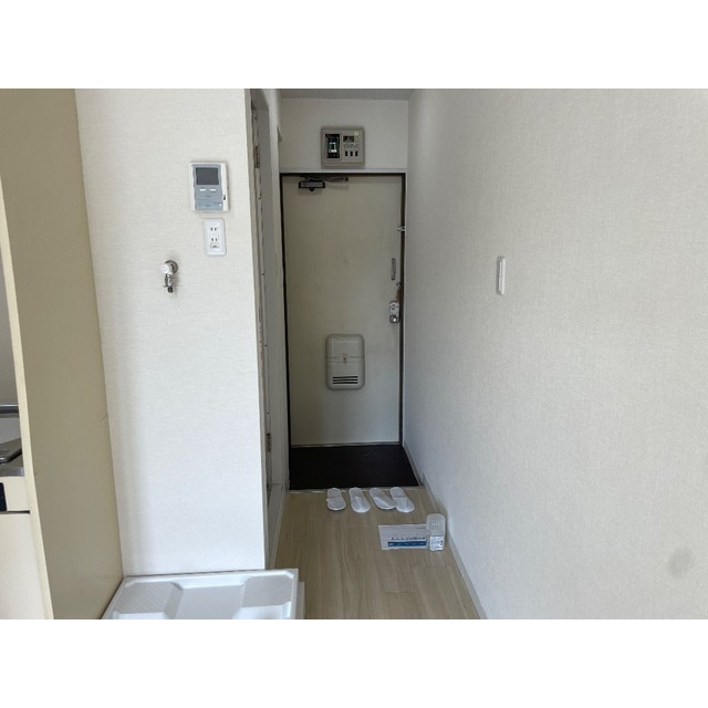 みずほマンションの玄関|明るい玄関です