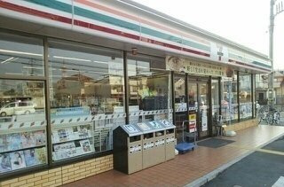ＢＬＥＳＳ草加松原　Ｃ棟の周辺|セブンイレブン草加中根２丁目店まで450m