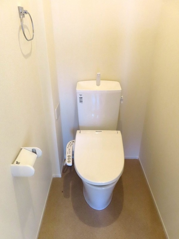 東越谷５丁目戸建のトイレ|2F