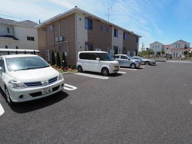 ラ・ルーチェⅠの駐車場|カースペースがあります