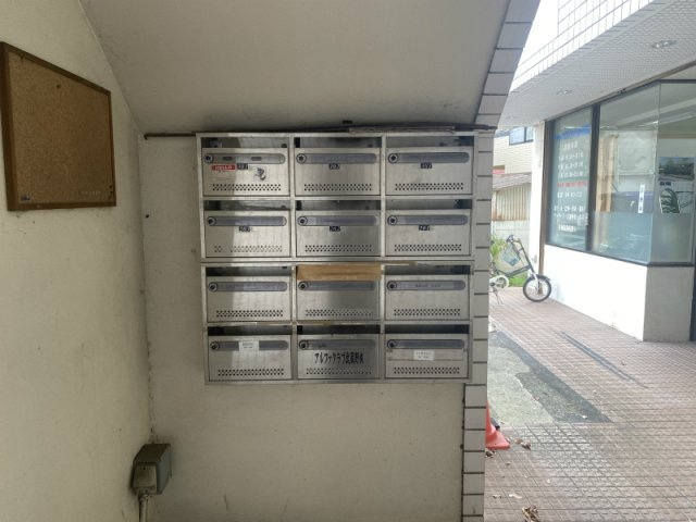 ラック大和田ビルの外観|落ち着いた雰囲気の外観です