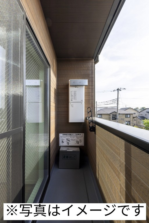 ｒｏｂｏｔ　ｈｏｍｅ　与野本町Ⅲのバルコニー|外からの目が気にならないバルコニーで洗濯物が干せます