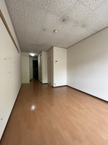 洋室８帖には長押付きです♪