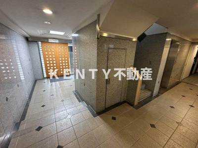【ロビー】 | クレーノ浅野 | 建物の内部です