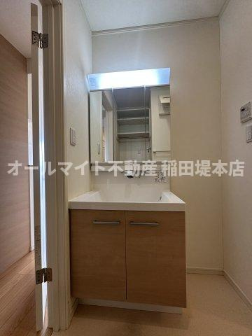 川崎市麻生区栗平２丁目のアパートの洗面所