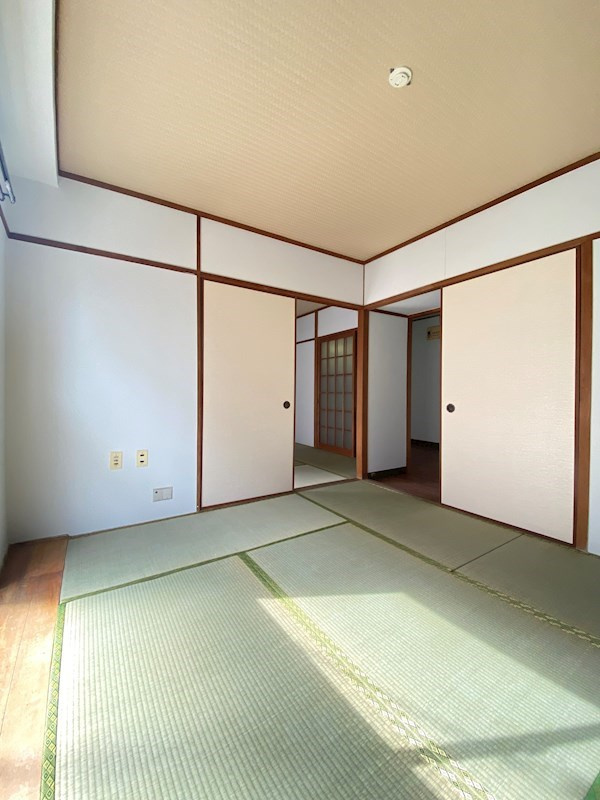 栄田ビルの和室