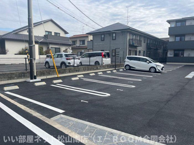 【駐車場】 | ベルマティーナ南松山