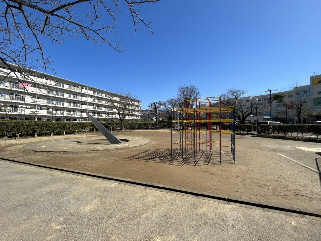 敷地内には遊び場もあるので安心！