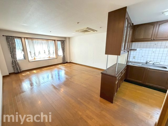 佐古八番町戸建の内装