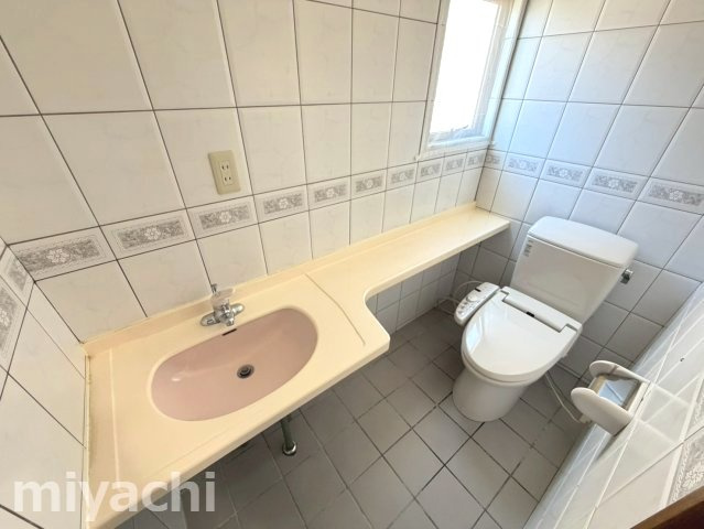 佐古八番町戸建のトイレ