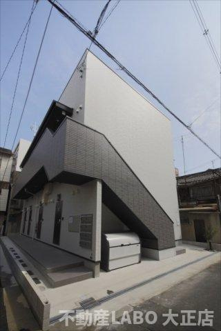 Celeste九条南(セレステクジョウミナミ)のエントランス
