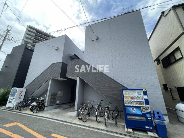 クロスレジデンス放出の外観