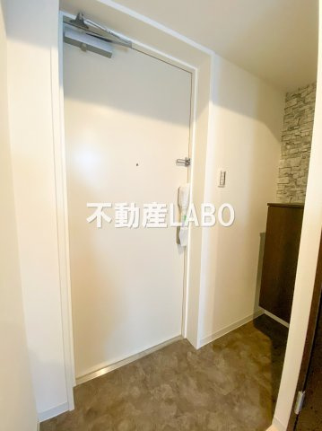 グランパシフィック弁天町の玄関