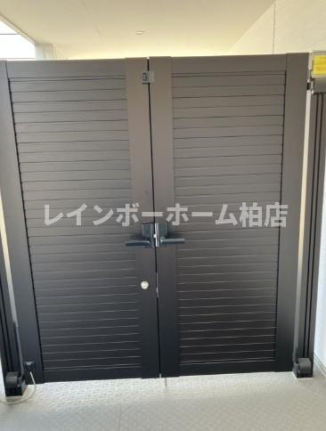 特典：仲介手数料が無料です!!のエントランス