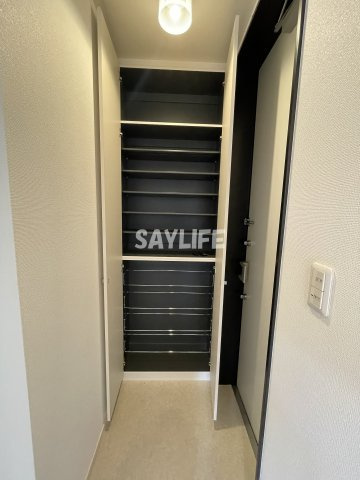 ベルハイム森河内の玄関