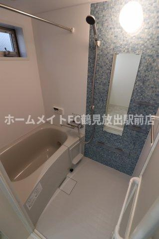 大阪市鶴見区茨田大宮４丁目のアパートの浴室