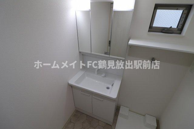大阪市鶴見区茨田大宮４丁目のアパートの洗面所