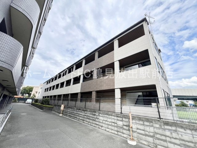 大阪市鶴見区茨田大宮１丁目のアパートの外観