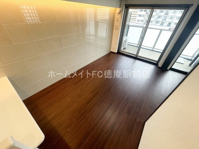大阪市城東区今福南３丁目の賃貸マンションの居間・リビング