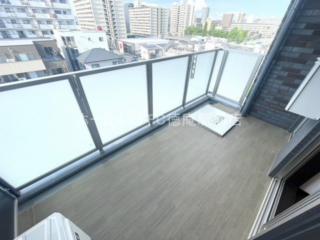 大阪市城東区今福南３丁目の賃貸マンションのバルコニー