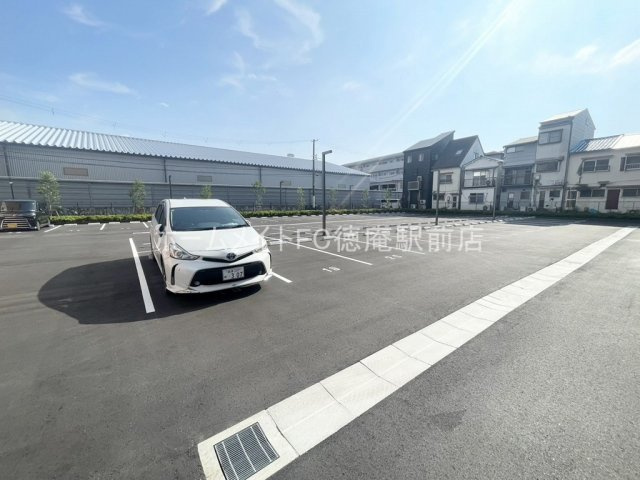 大阪市城東区今福南３丁目の賃貸マンションの駐車場