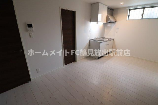 東大阪市稲田本町３丁目のアパートの居間・リビング