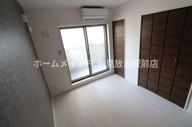 東大阪市稲田本町３丁目のアパートの洋室