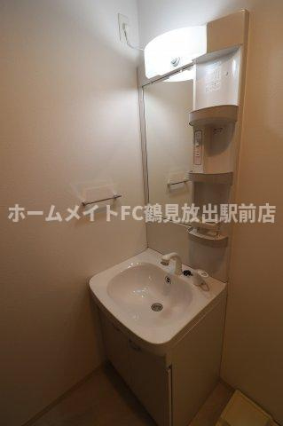 東大阪市稲田本町３丁目のアパートの独立洗面台