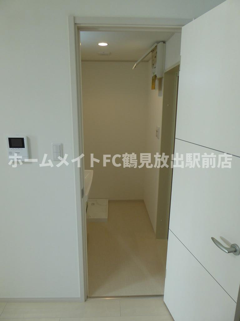 大阪市城東区諏訪１丁目のアパートの洗面所