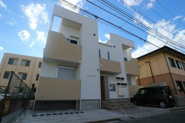 フォンティーナ本千葉の外観