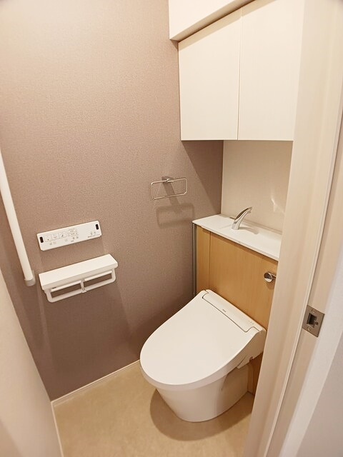 藤沢市石川１丁目のアパートのトイレ