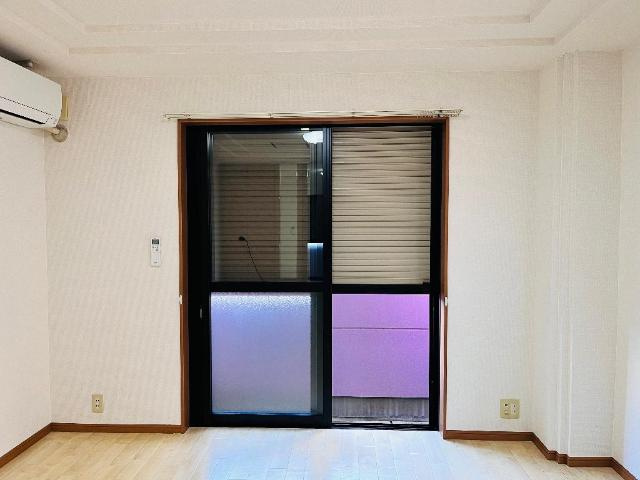 パークサイド伏見　　　刈谷市近郊の賃貸はクラスホーム刈谷店の内装|窓シャッター