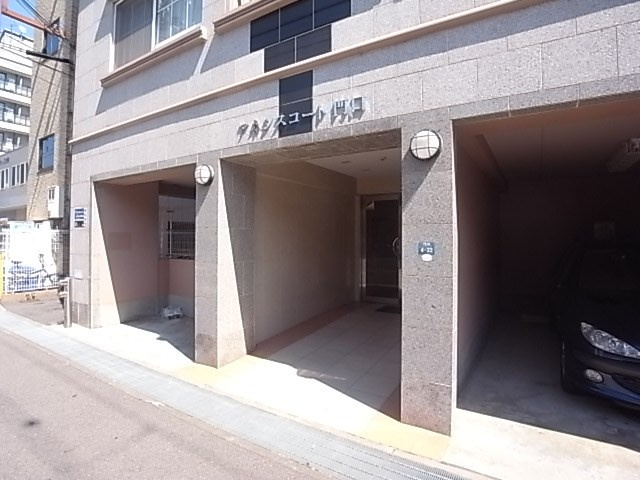 アネシスコート門口の外観