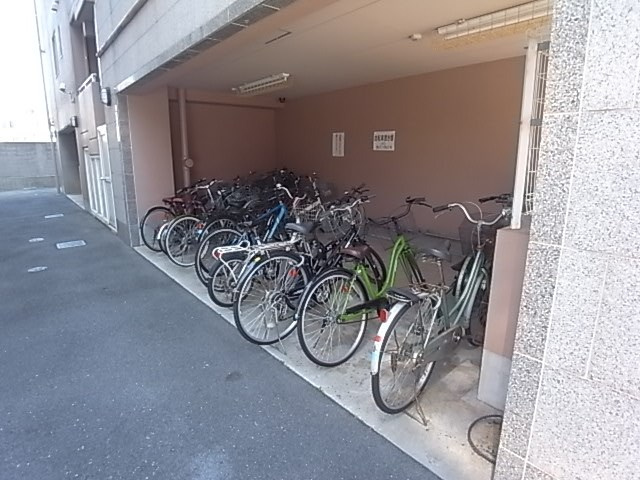 アネシスコート門口の外観