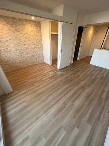 セレニテ本町東リアンの居間・リビング