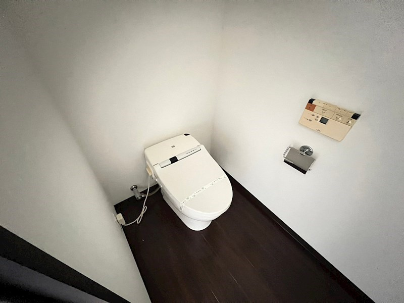 大阪市西区北堀江１丁目の賃貸マンションのトイレ