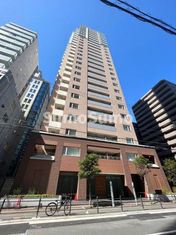 クロスレジデンス大阪新町の外観