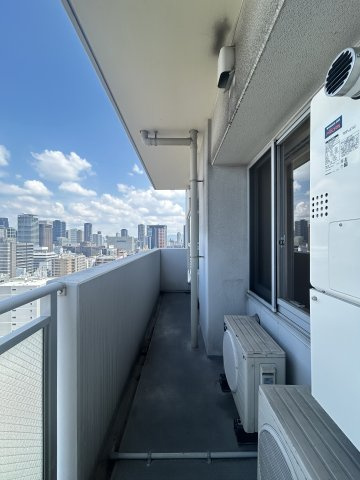 クロスレジデンス大阪新町のバルコニー