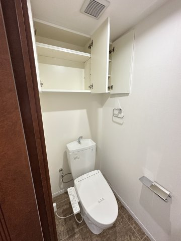 クロスレジデンス大阪新町のトイレ