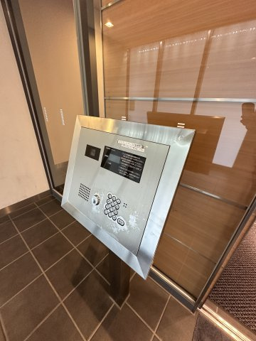 クロスレジデンス大阪新町の外観