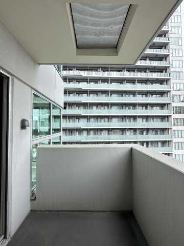 クロスレジデンス大阪新町のバルコニー