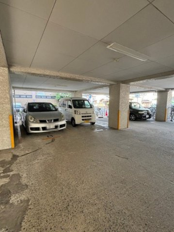 南博多パールシャトーの駐車場