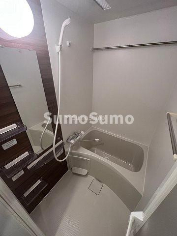 セレニテ本町東リアンの浴室