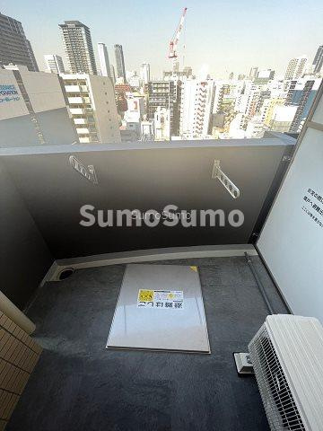 セレニテ本町東リアンのバルコニー