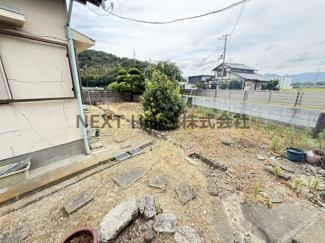 【庭】 | 洲本市納中古平屋戸建　 | 広いお庭付きです♪家庭菜園も楽しめます！！※居住中の為、事前にご連絡いただければご案内がスムーズです。